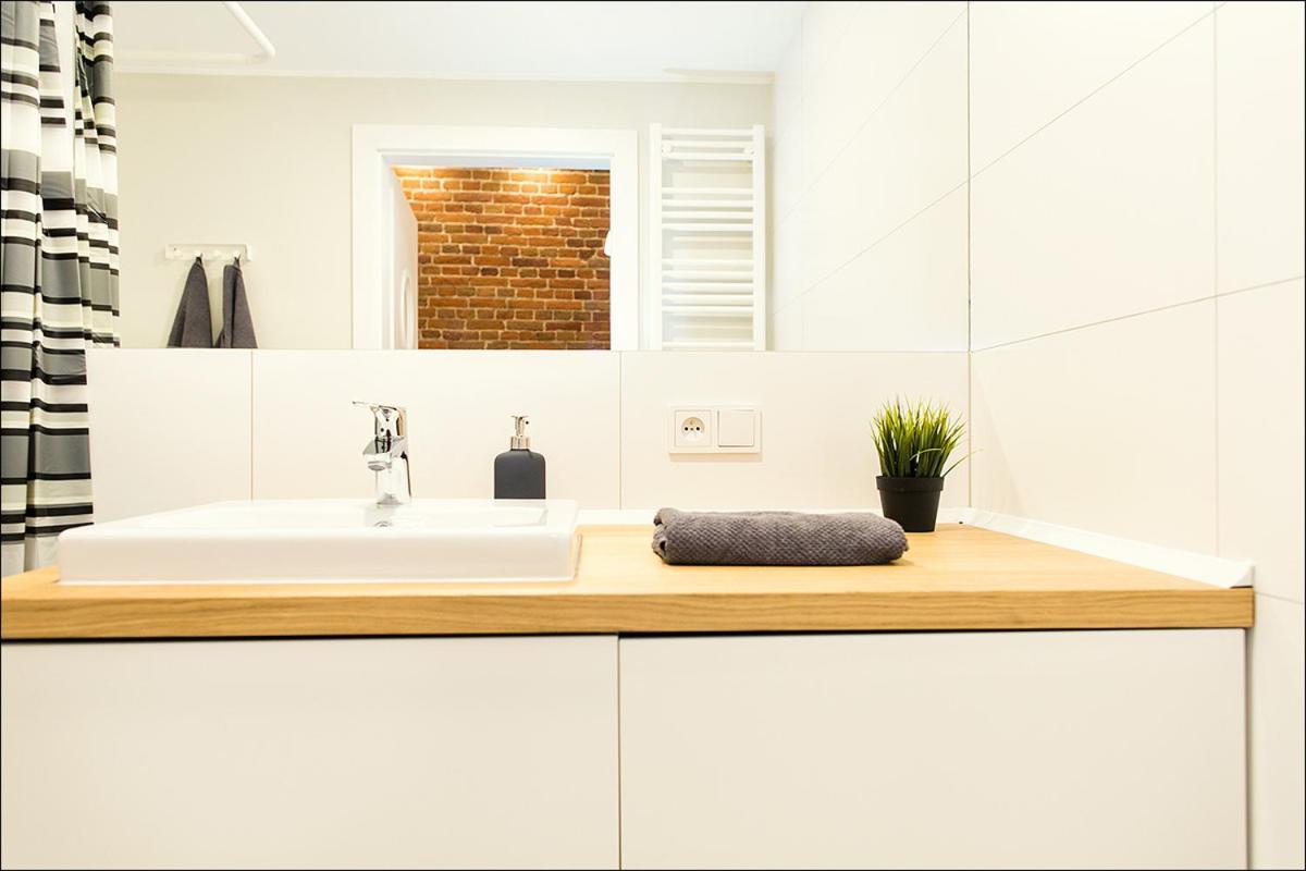Terra Studio Dworcowa Appartement Wrocław Buitenkant foto