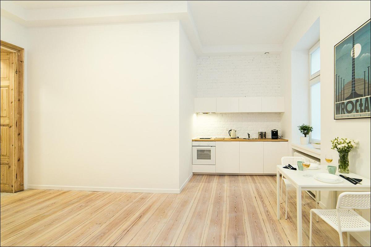 Terra Studio Dworcowa Appartement Wrocław Buitenkant foto